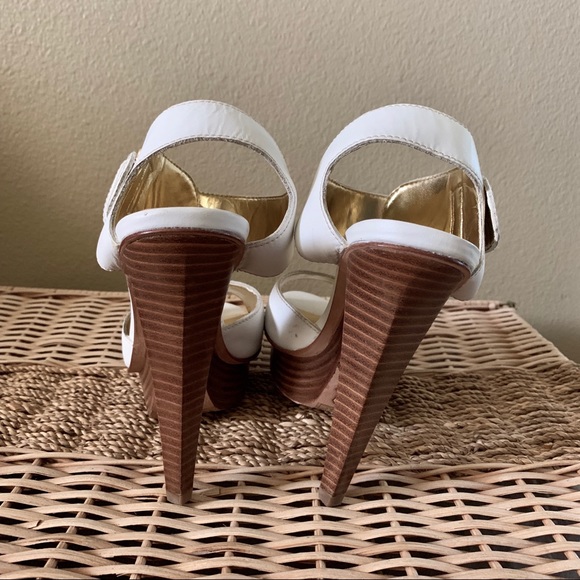 BEBE High platform heels open toe Gold Buckle - Picture 4 of 8